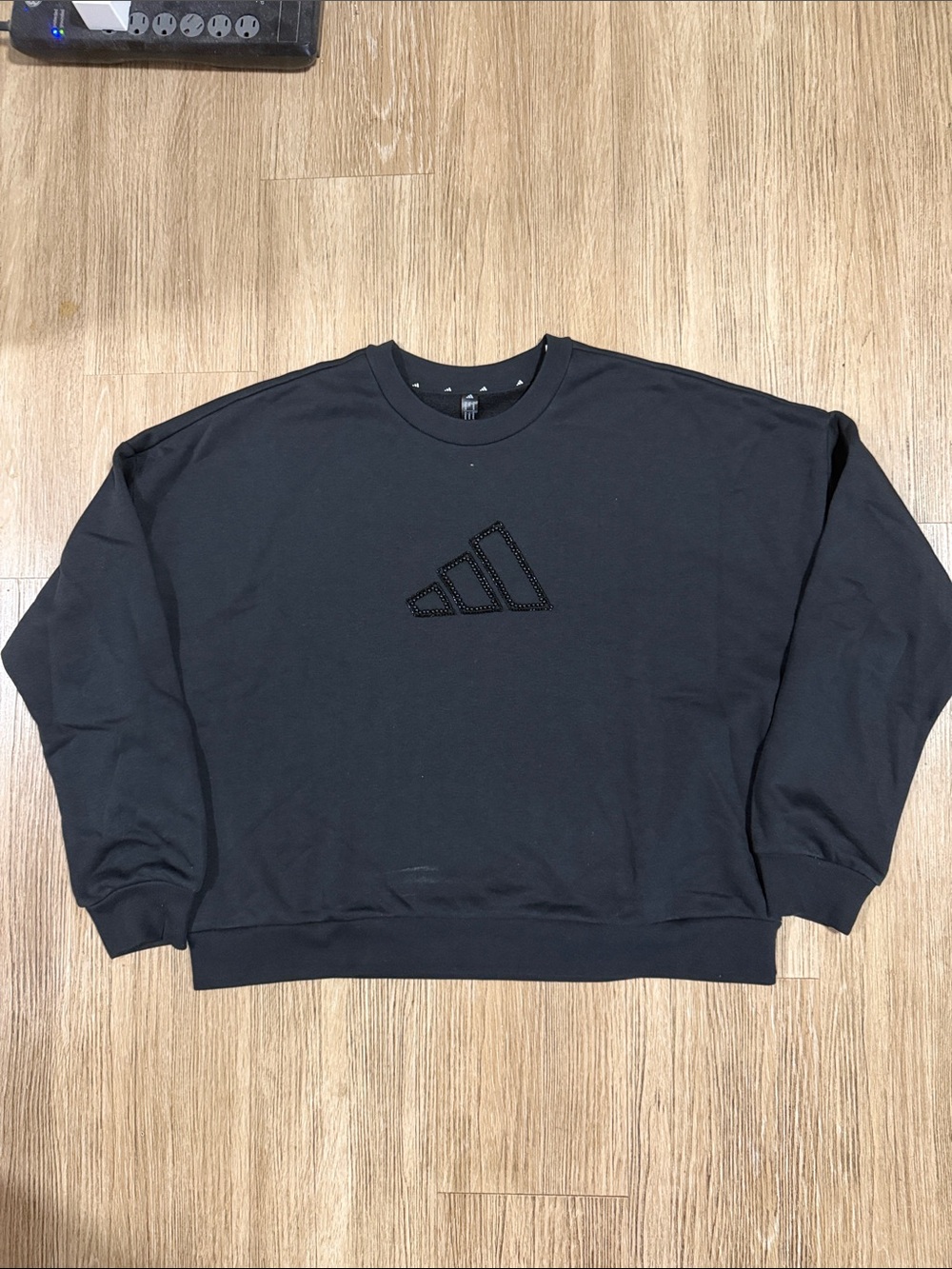 adidas Black Crewneck with Subtle Logo Detail XL